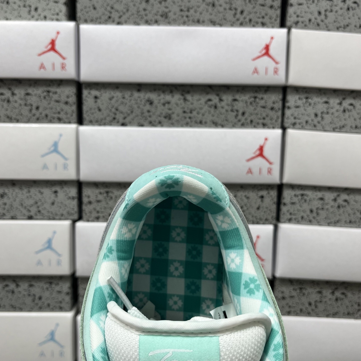 Concepts X Diamond Supply Co. X Nike SB Dunk Low - Tiffany Lobster