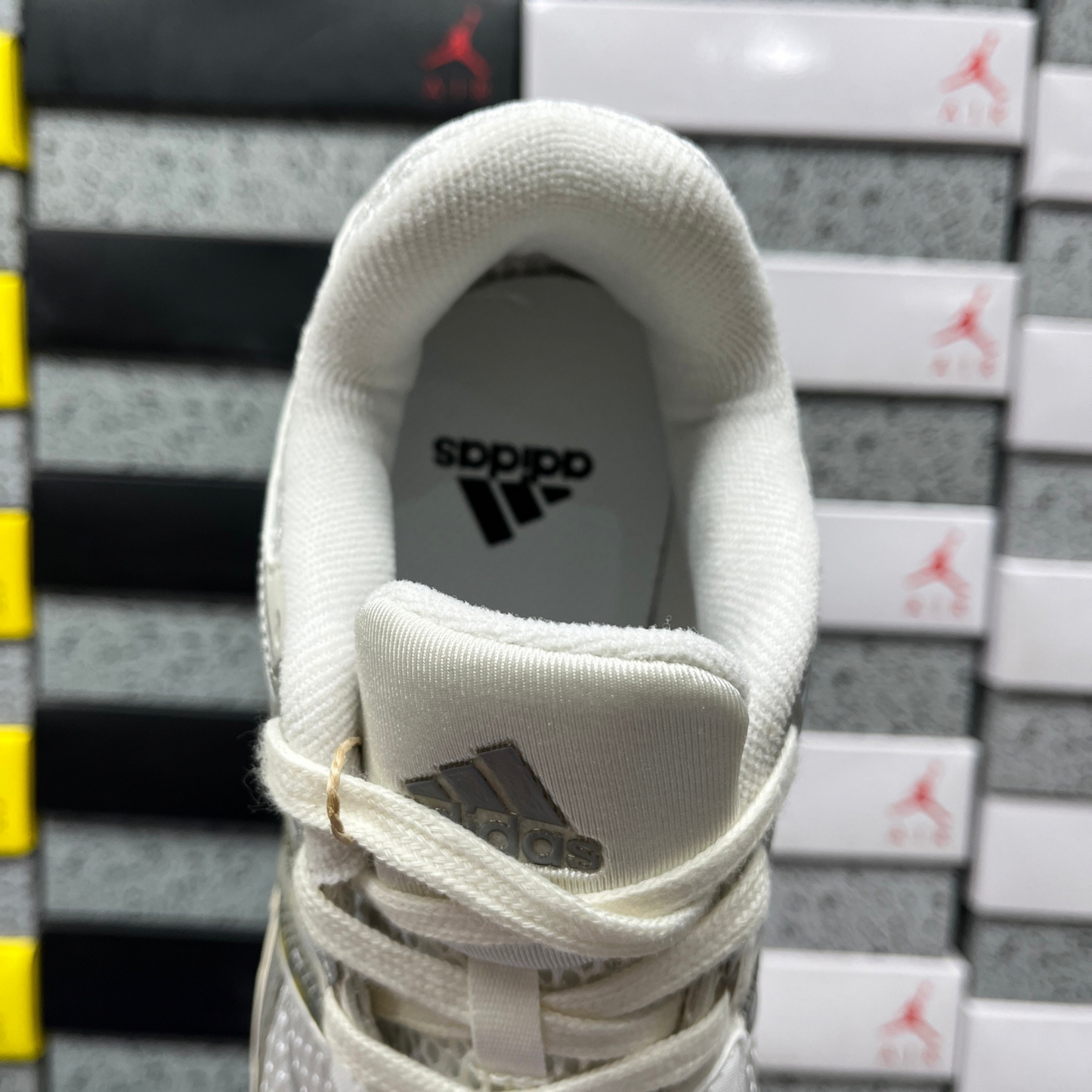 Adidas Response CL - White Tint Silver Metallic