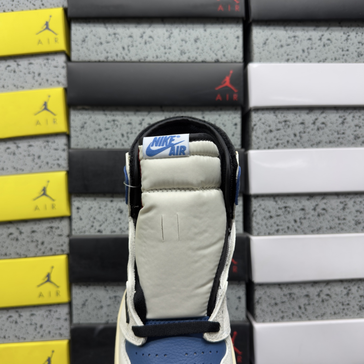 Air Jordan 1 Retro High OG SP - Fragment x Travis Scott