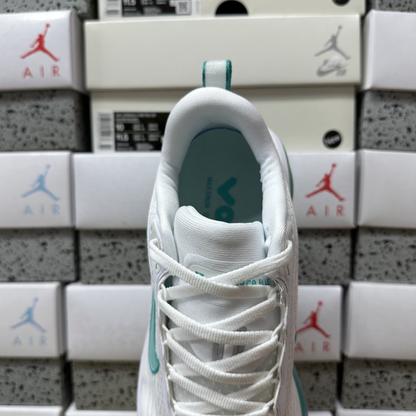 Nike Vomero Plus - White Mint Foam