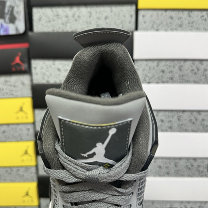 Air Jordan 4 Retro - Cool Grey