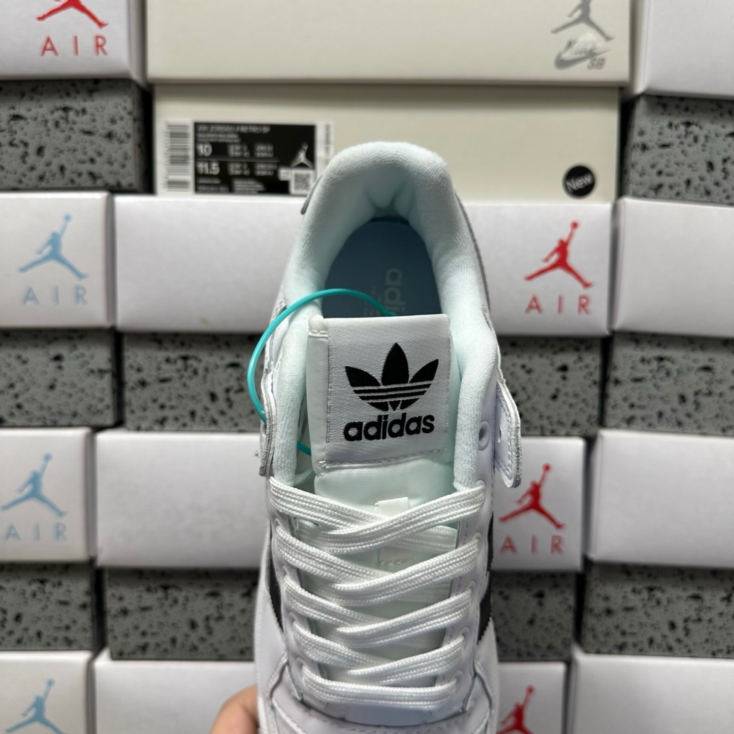 Adidas Forum Low - Cloud White / Core Black / Gum