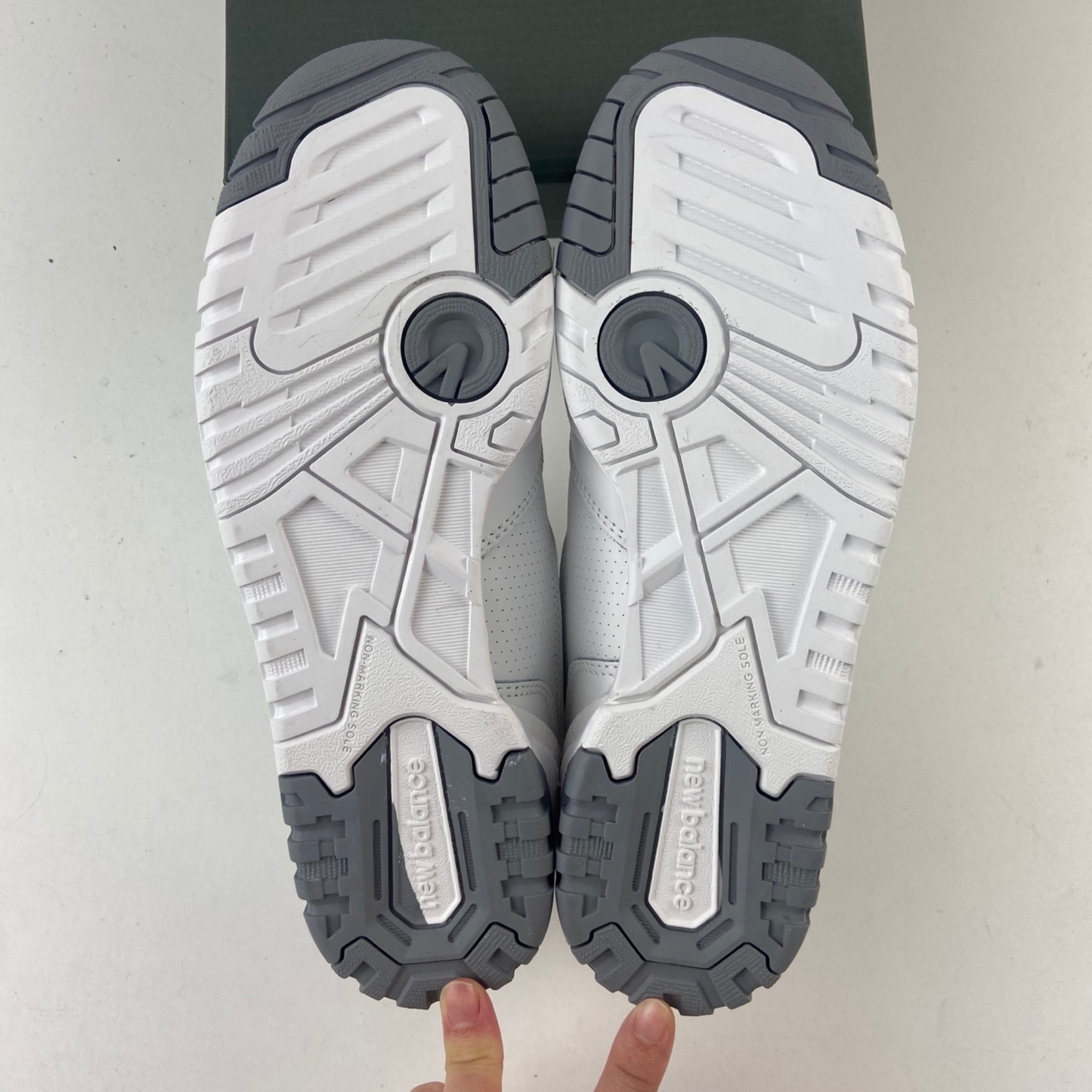 New Balance 550 - Glacier White