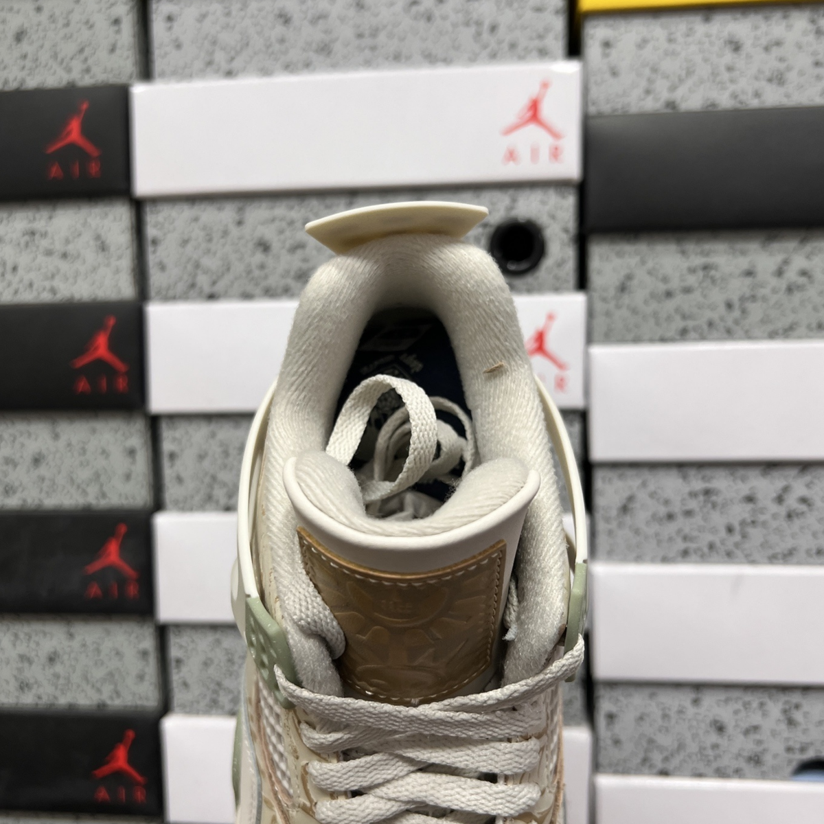 Air Jordan 4 Retro SE - Somos Eternos