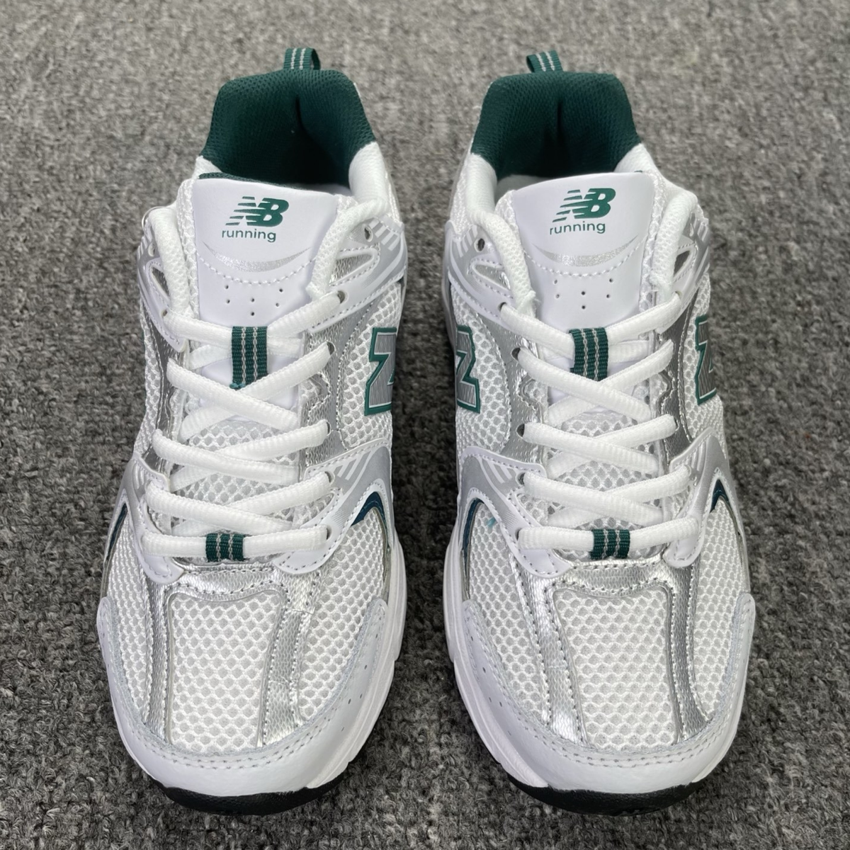 New Balance 530 - White Silver Green