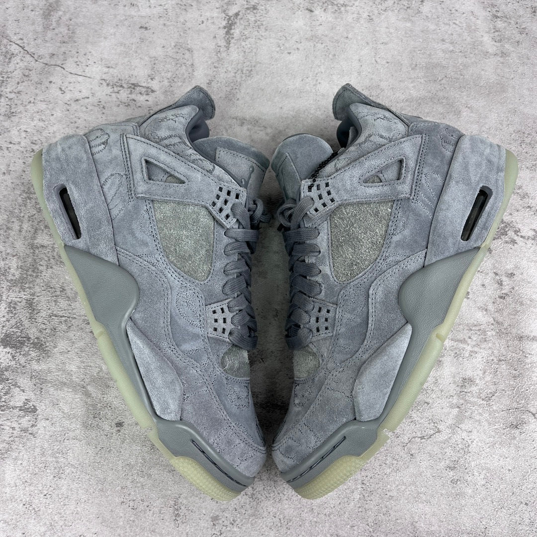 Air Jordan 4 - KAWS Cool Grey