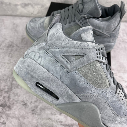 Air Jordan 4 - KAWS Cool Grey