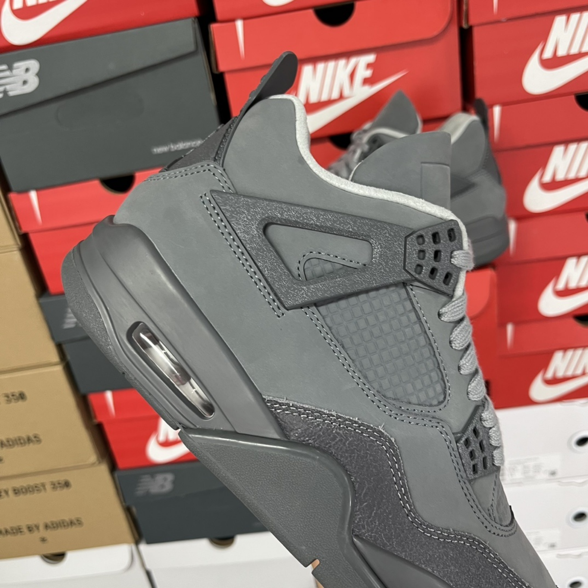 Air Jordan 4 Retro SE - Wet Cement