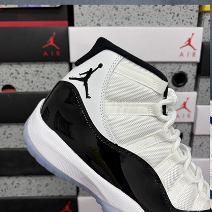 Air Jordan 11 Retro - Legend Blue