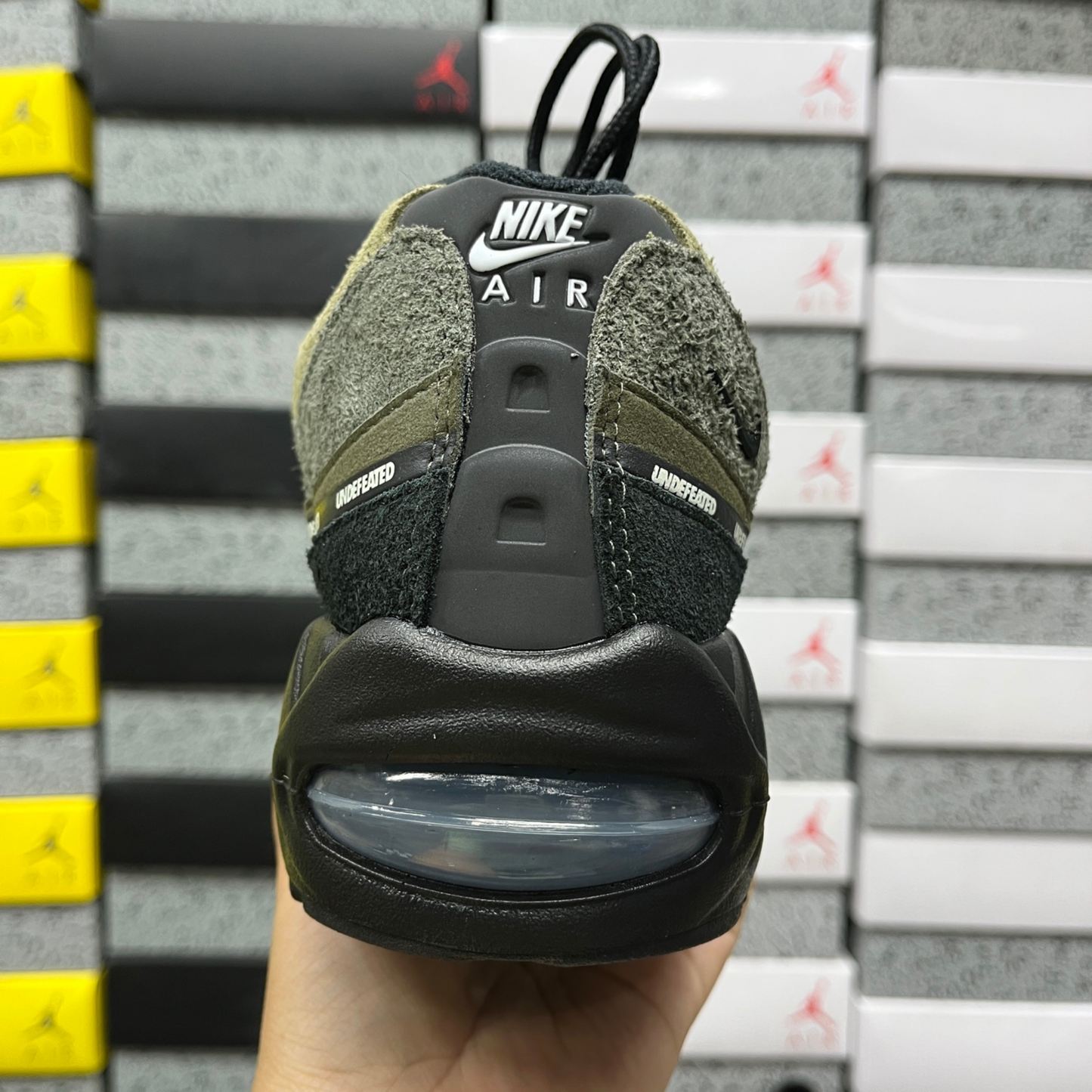Air Max 95 x Undefeated - Geo Medium Olive