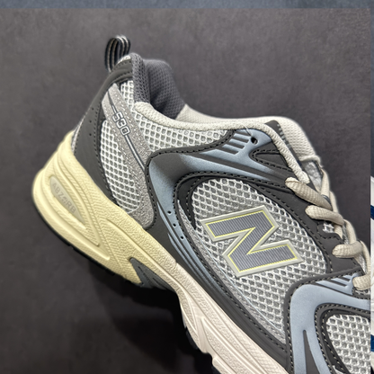 New Balance 530 - Cinza Branco Off