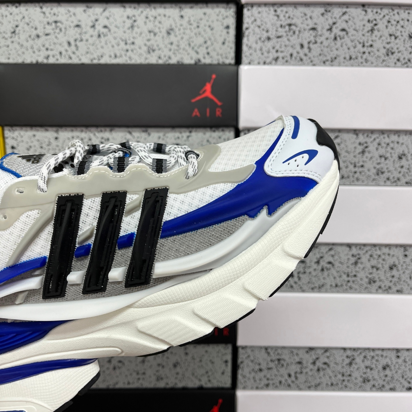 Pharrell Williams x Adidas Adistar Jellyfish  - Team Royal Blue