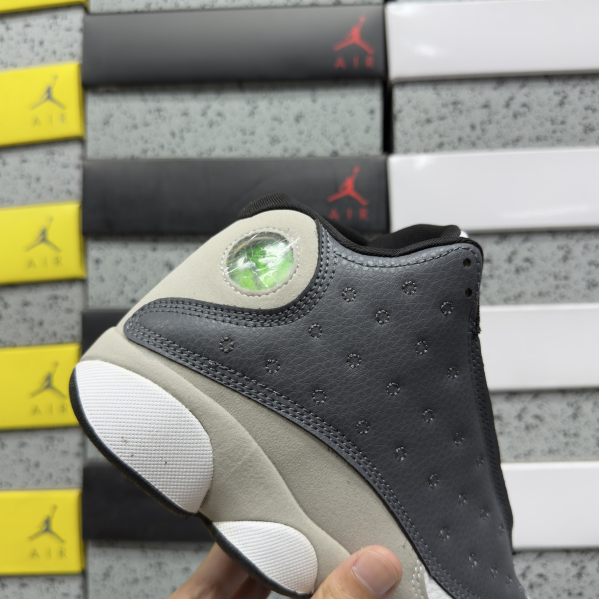 Air Jordan 13 Retro - Atmosphere Grey