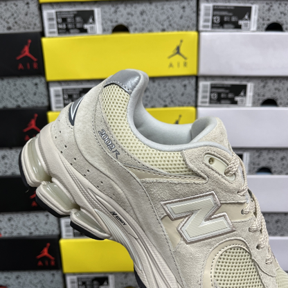 New Balance 2002R - Bone Light Aluminum