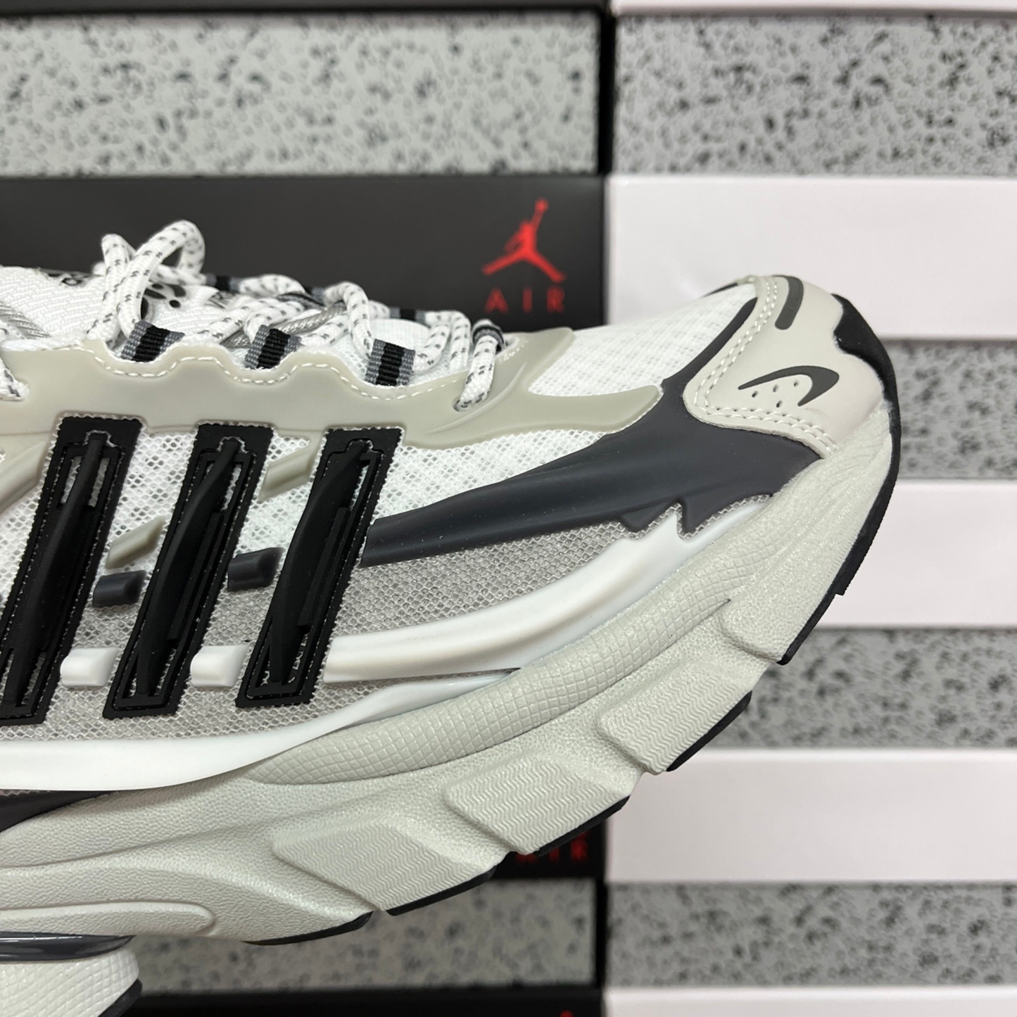 Pharrell Williams x Adidas Adistar Jellyfish  - Solid Grey Black