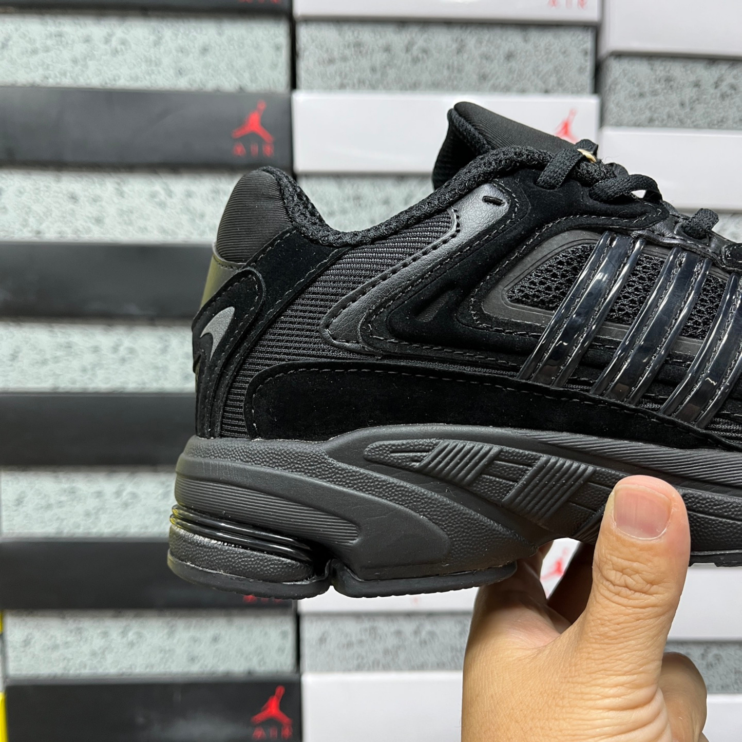 Adidas Response CL - Triple Black