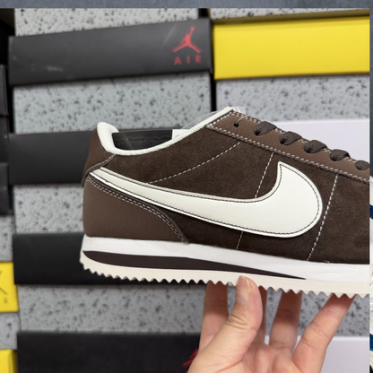 Nike Cortez SE - Baroque Brown