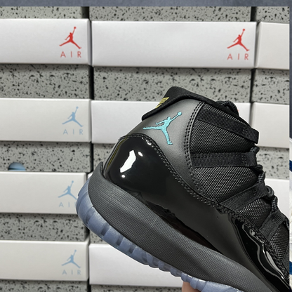Air Jordan 11 Retro - Gamma Blue