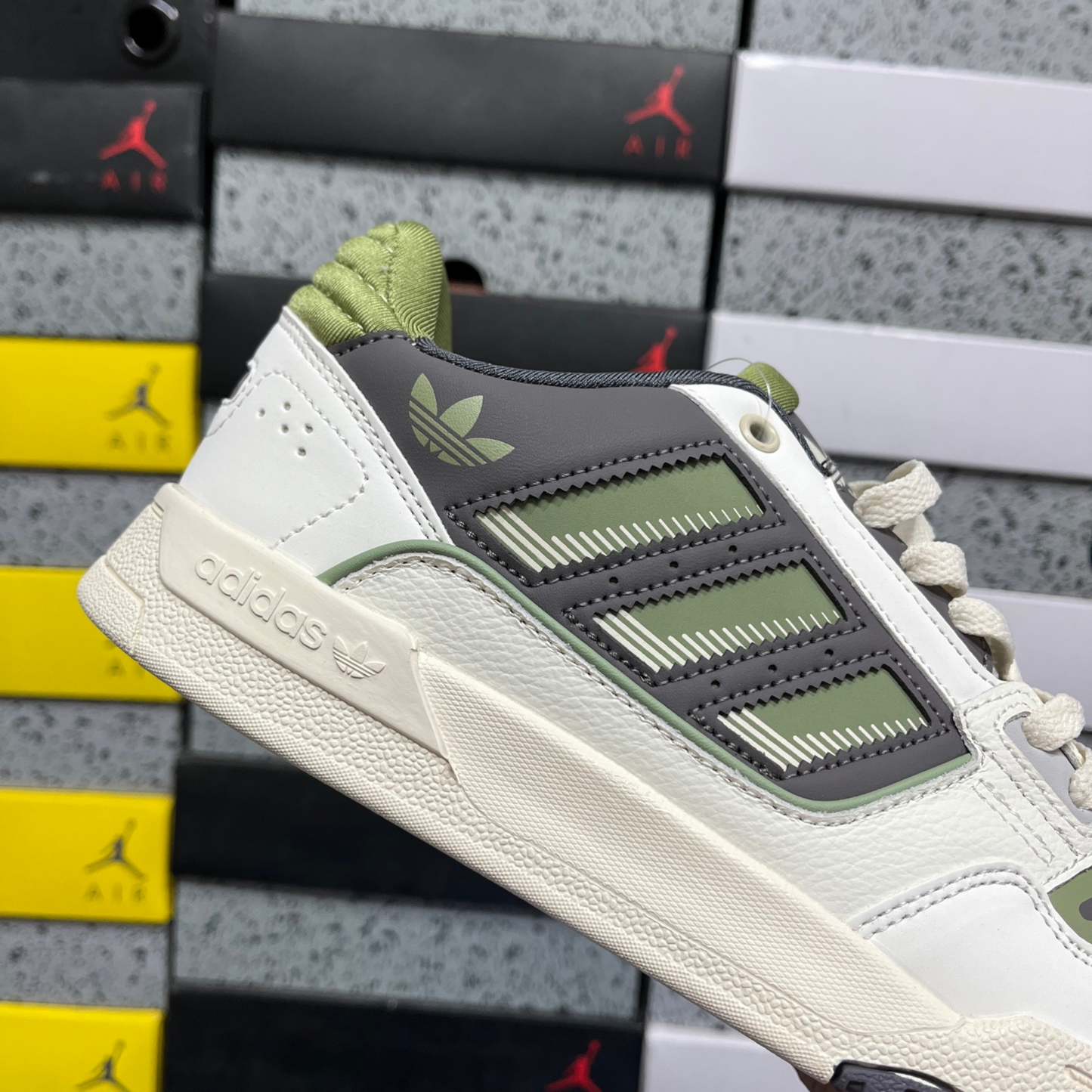 Adidas Drop Step Low 2.0 - White Tint / Collegiate Green / Grey