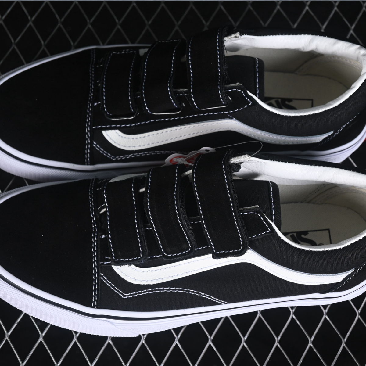 Vans Old Skool V - Black/True White