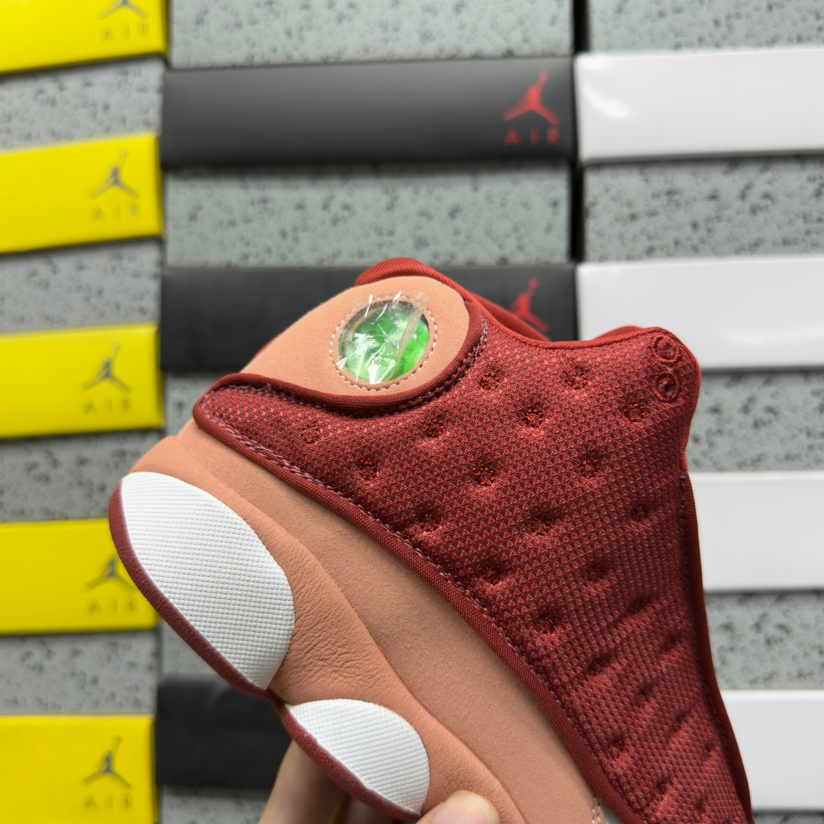 Air Jordan 13 Retro - Dune Red
