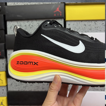 Nike Vomero Plus - Black Bright Crimson