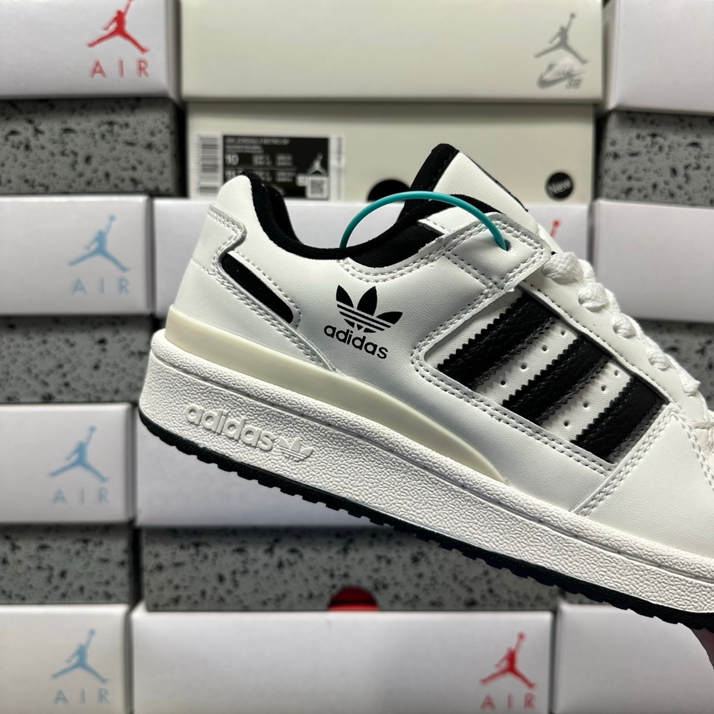 Adidas Forum Low - White Black