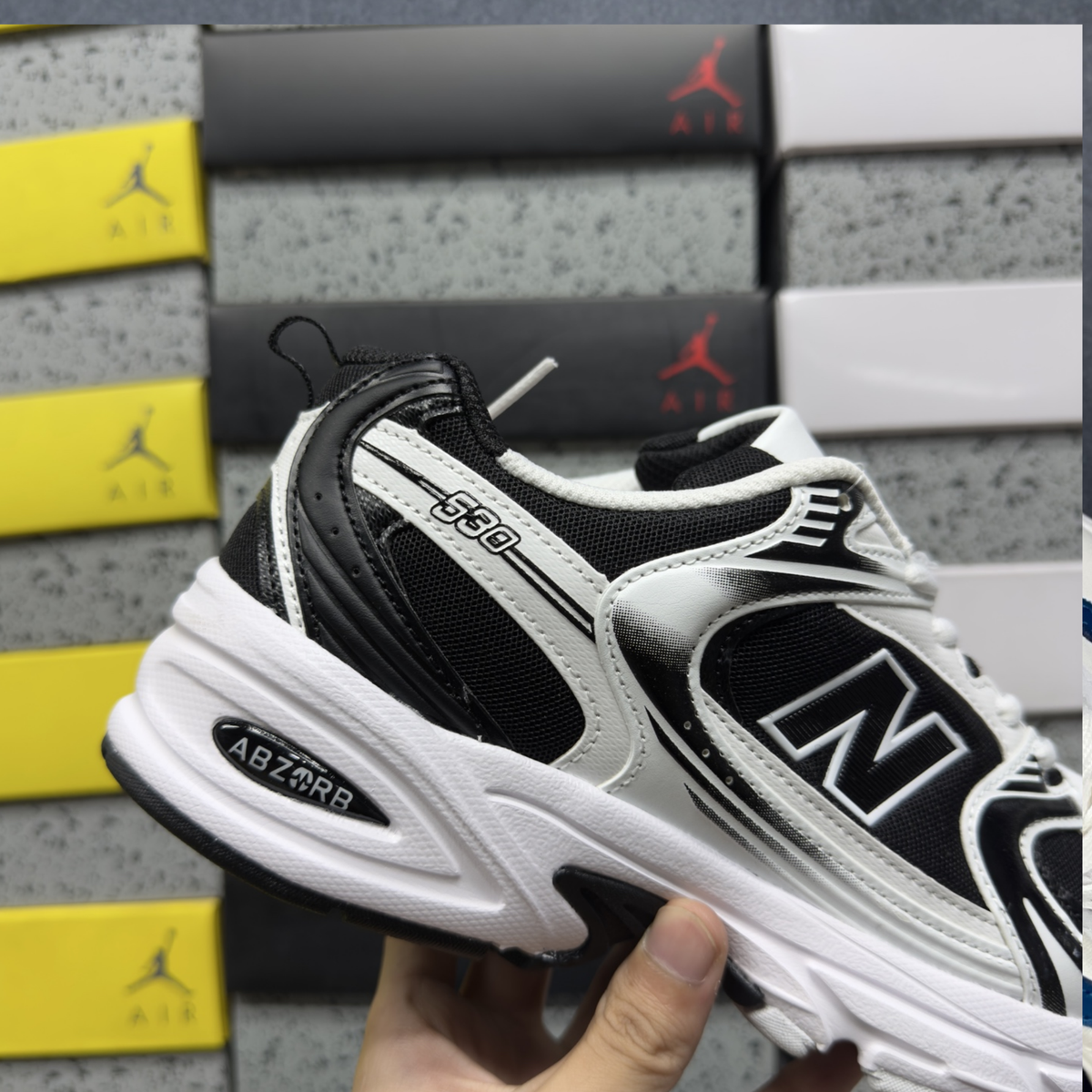 New Balance 530 - White Black