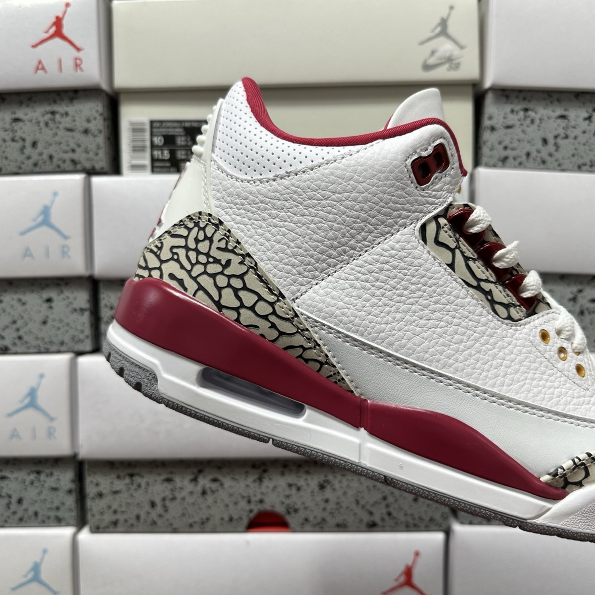 Air Jordan 3 Retro - Cardinal Red