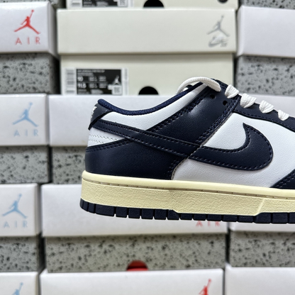 Nike Dunk Low - Vintage Navy