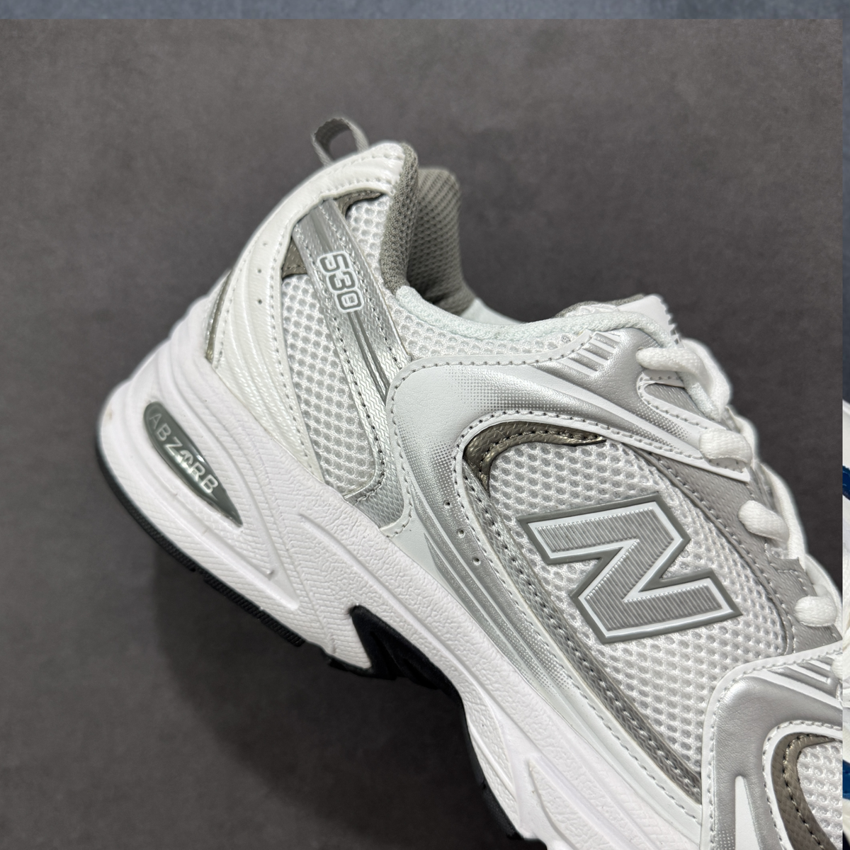 New Balance 530 - White Silver