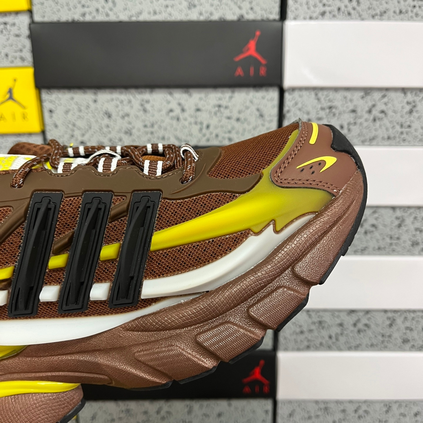 Pharrell Williams x Adidas Adistar Jellyfish  - Auburn Timber