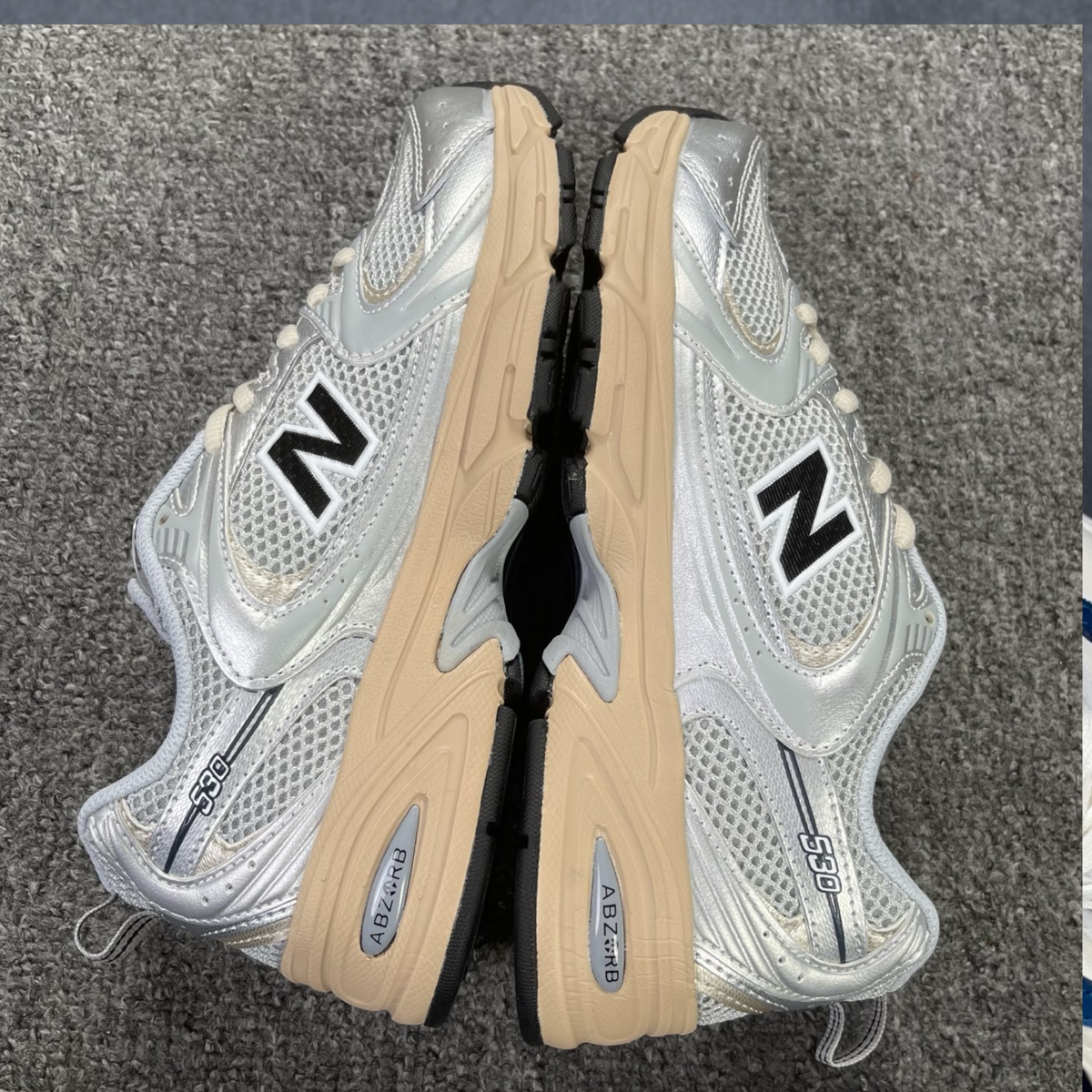 New Balance 530 - Vintage Silver Moonbeam