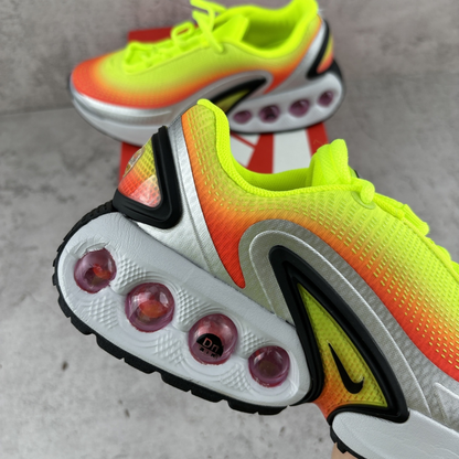Nike Air Max DN SE - Cyber Bright Crimson