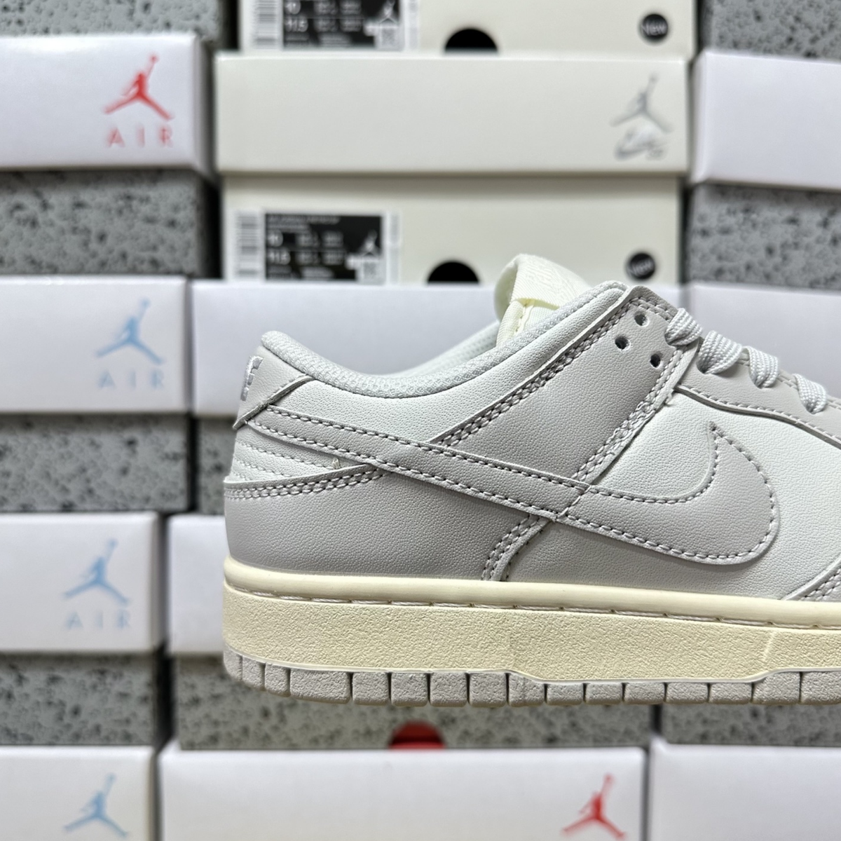 Nike Dunk Low - Light Bone