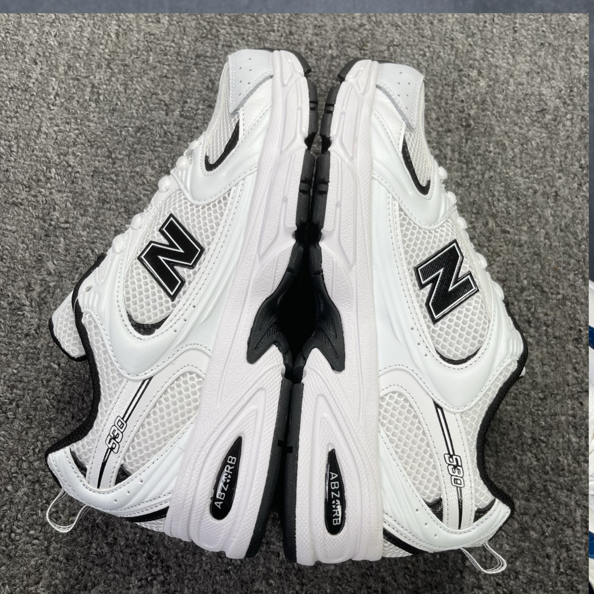 New Balance 530 - White Black