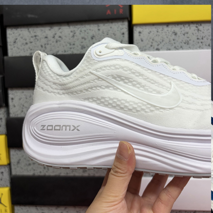 Nike Vomero Plus - Triple White
