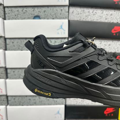 Adidas Terrex  Freehiker LT - Carbon Triple Black