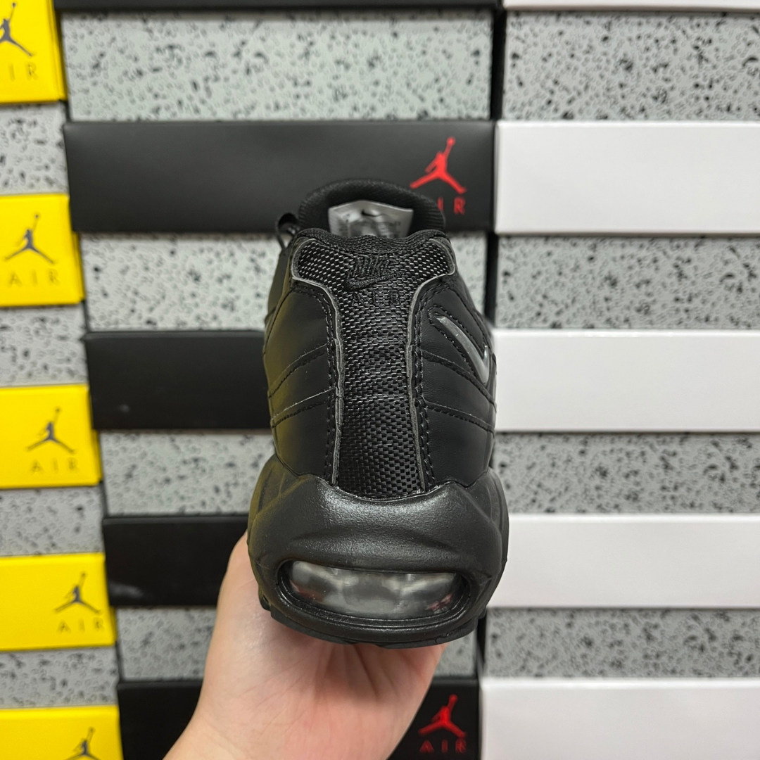 Air Max 95 - Triple Black