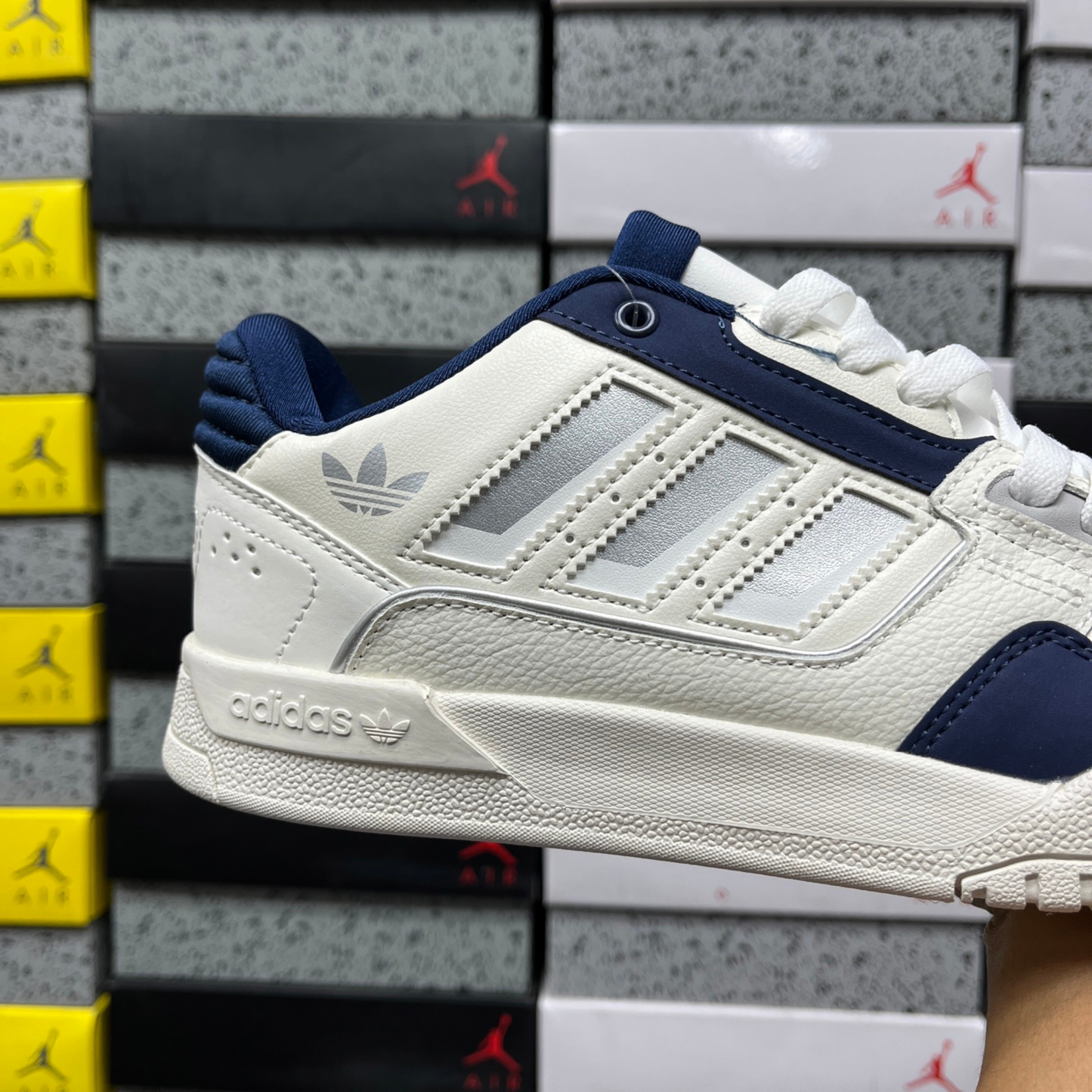 Adidas Drop Step Low 2.0 - Core White / Silver Metallic / Night Indigo