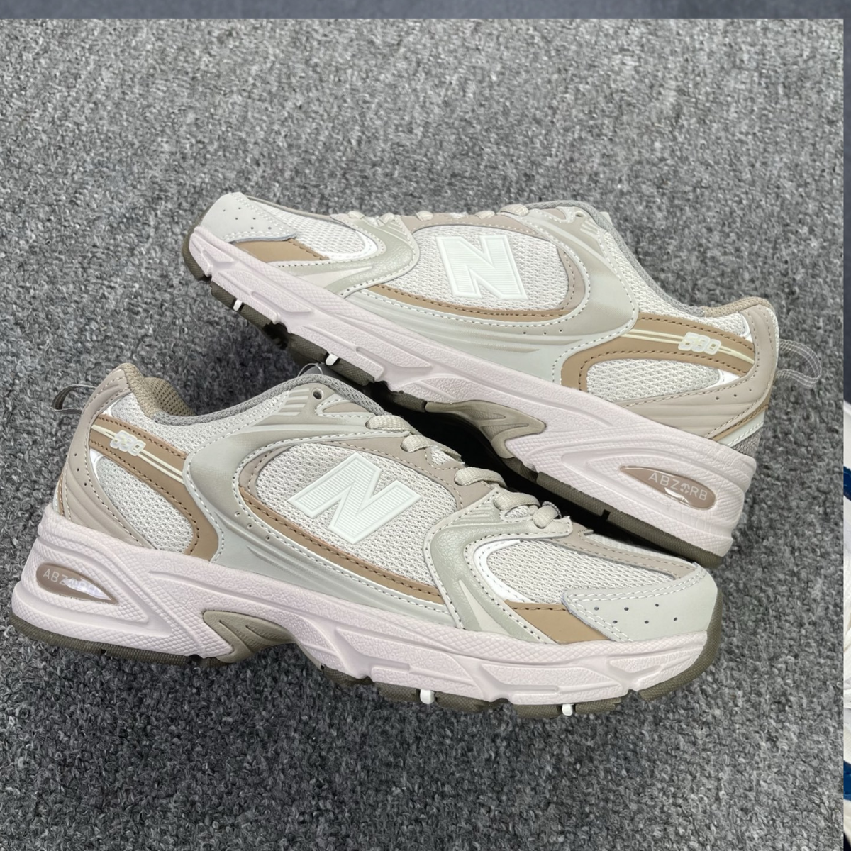 New Balance 530 - Linen Stoneware