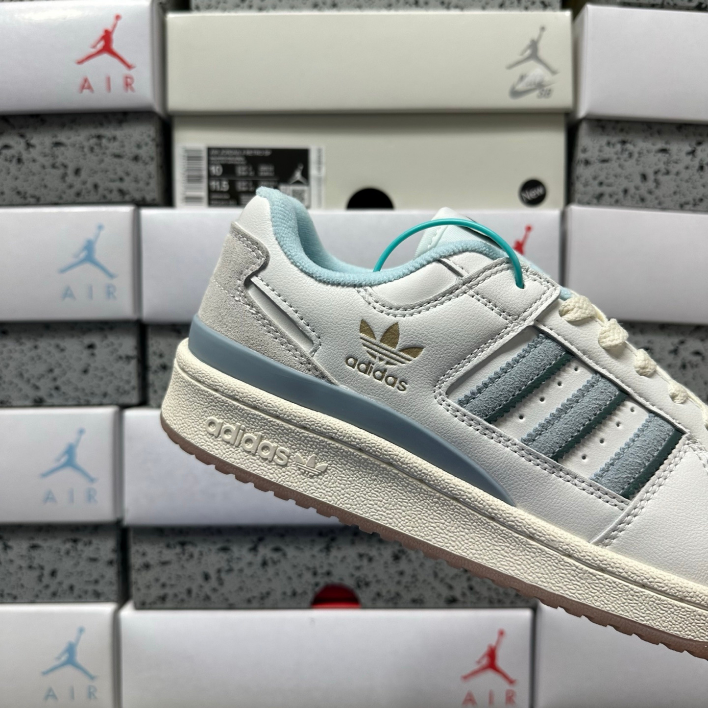 Adidas Forum Low - Cloud White / Wonder Blue
