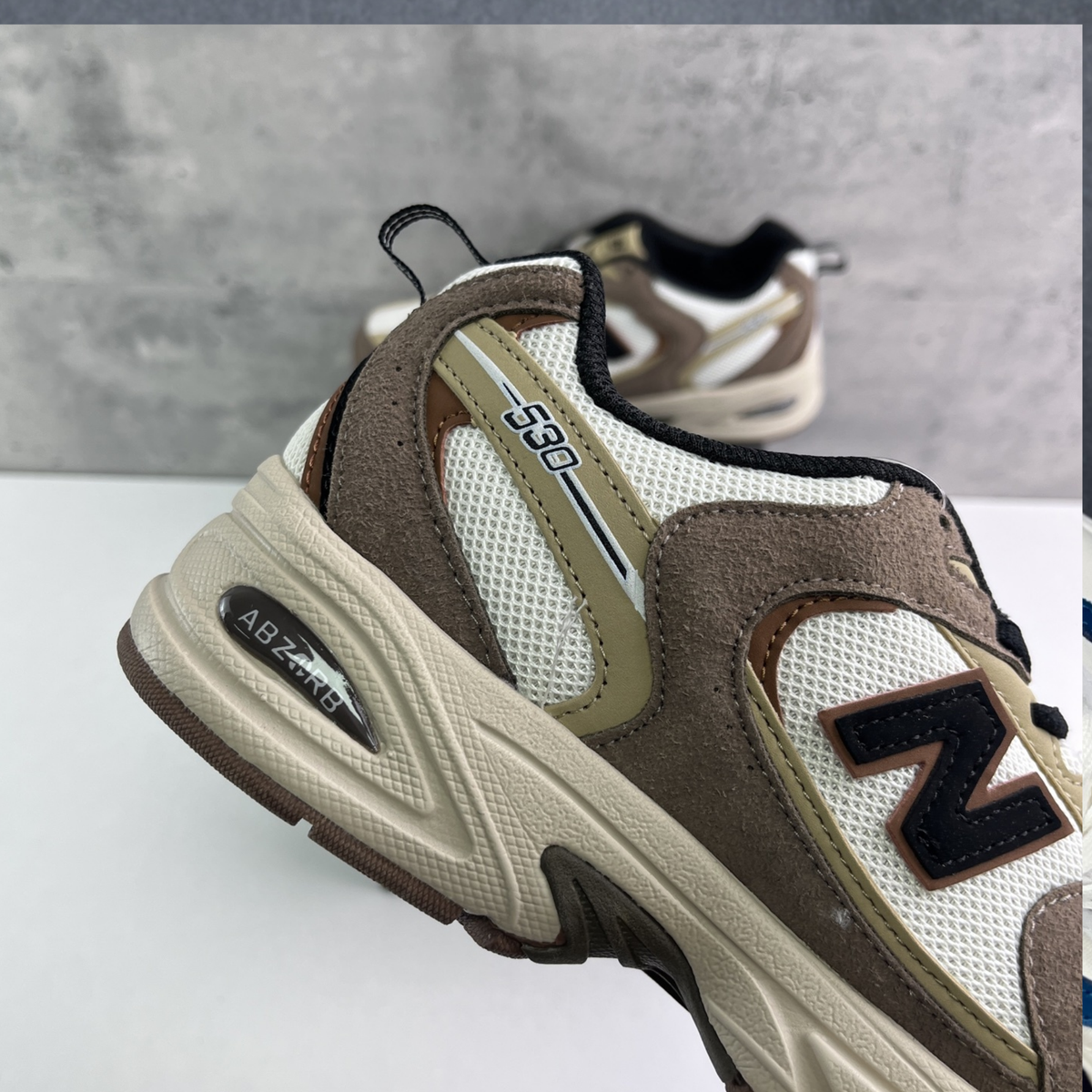 New Balance 530 - Dark Mushroom Incense