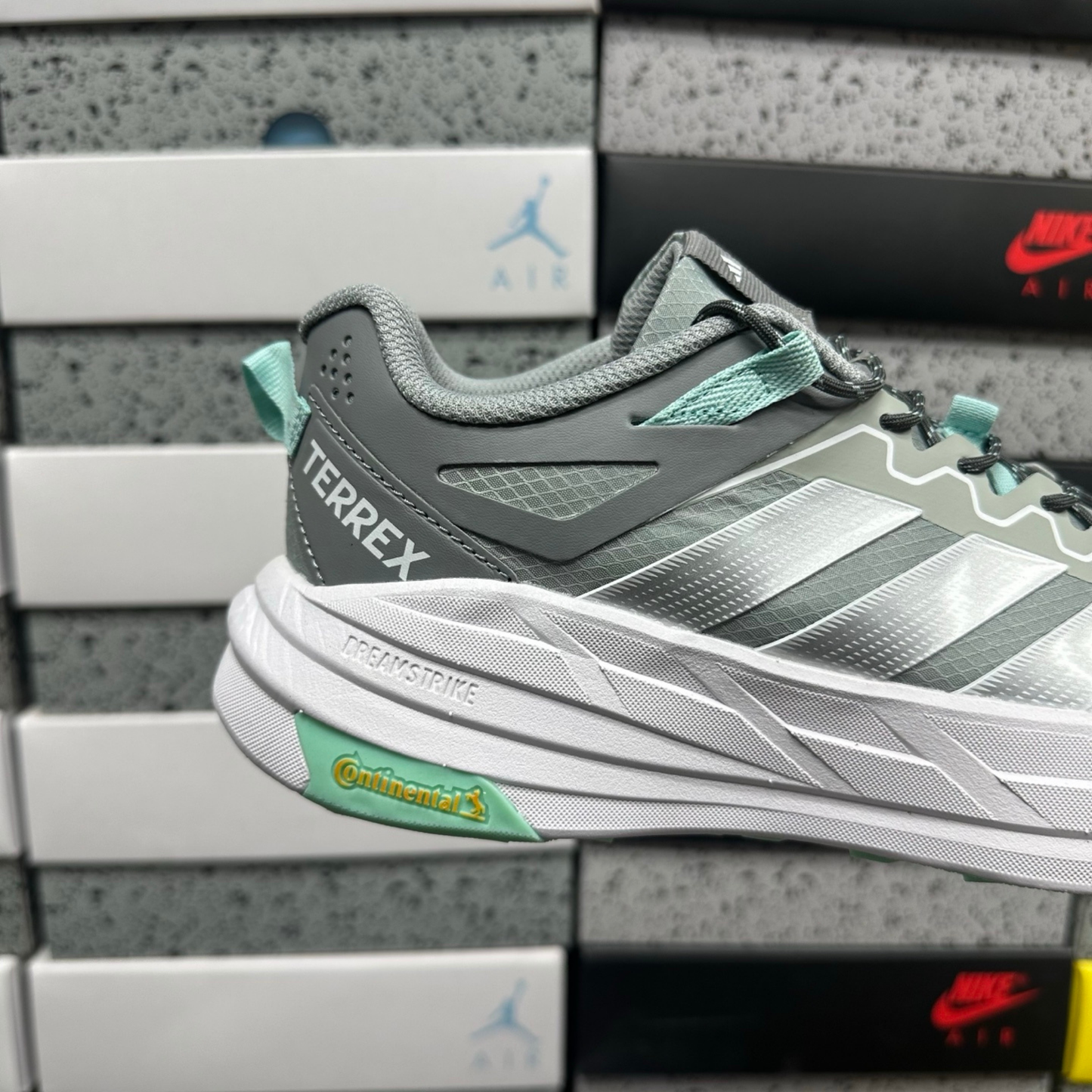 Adidas Terrex  Freehiker LT - Silver Green/Silver Metallic/Mint