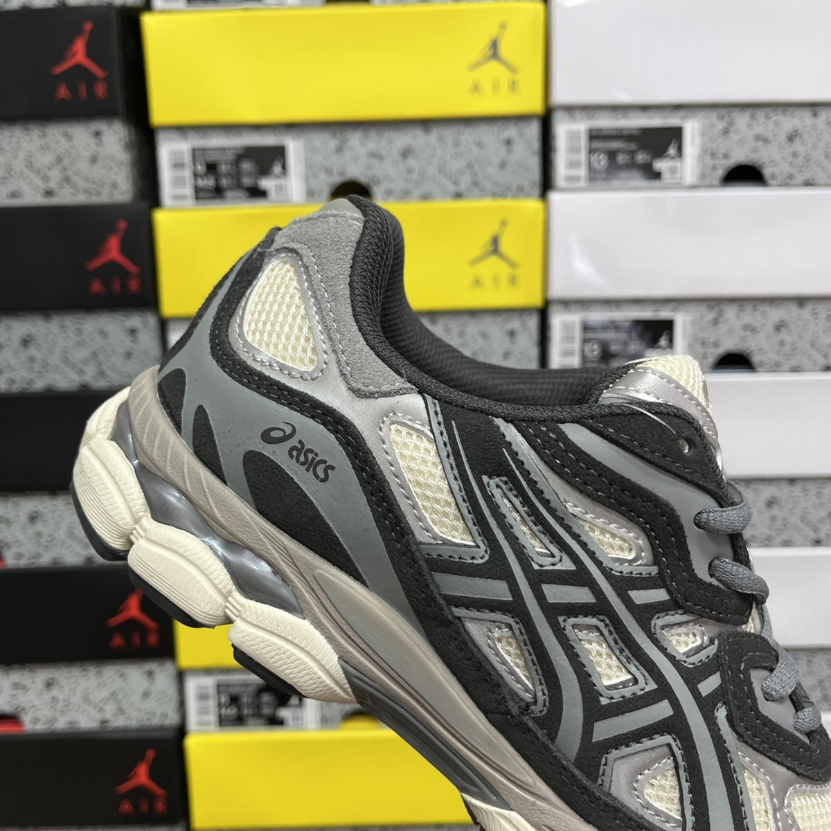Asics Gel NYC - Oatmeal Obsidian Grey