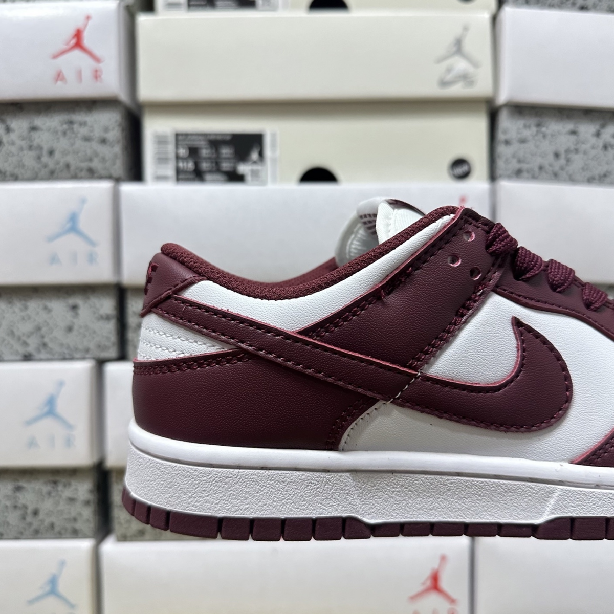 Nike Dunk Low - Bordeaux