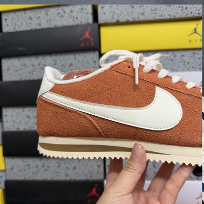 Nike Cortez SE Suede - Dark Russet