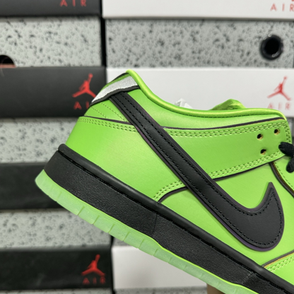 The Powerpuff Girls X Nike SB Dunk Low - Buttercup