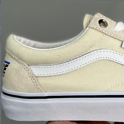 Palace x Vans Old Skool - Classic White