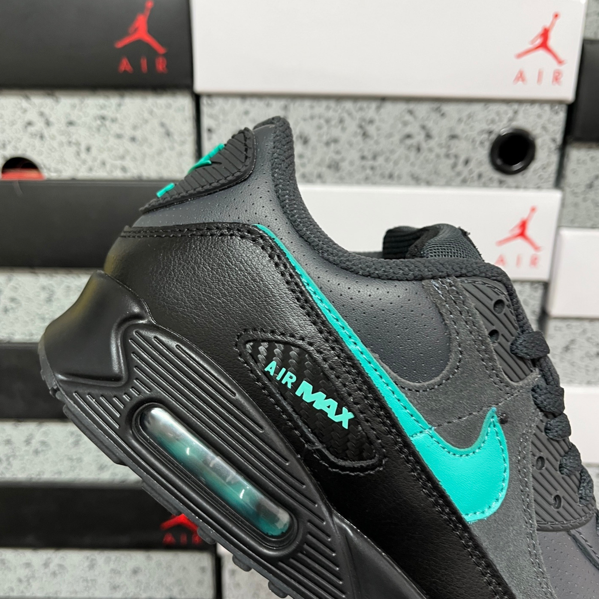 Nike Air Max 90 - Black Tiffany